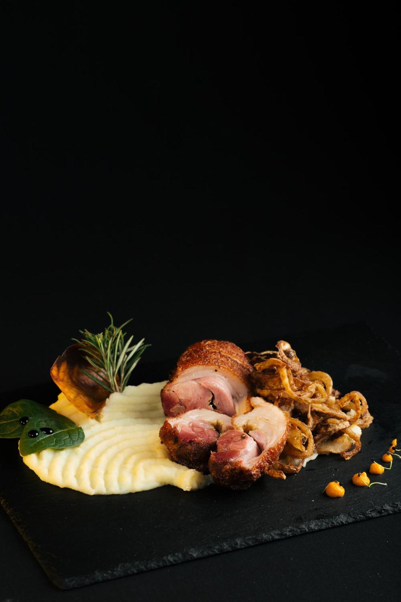 Areo Hotel & Restaurant Bradesti エクステリア 写真